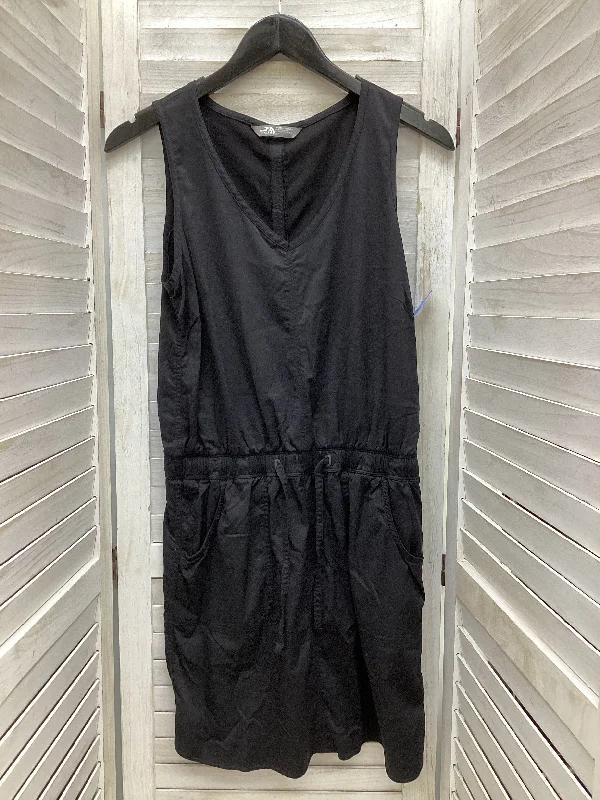 Athletic Dress By The North Face In Black, Size: S Dark color unclassified dresses