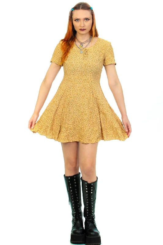 SOLD! Smocked unclassified dresses
